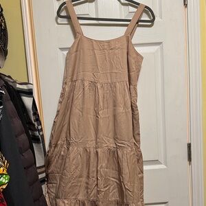 Sleeveless Tan Tiered Midi Dress - Brand Unspecified